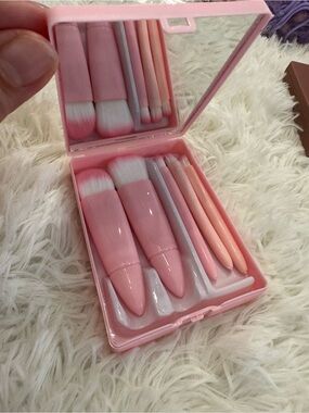 Pink Travel Makeup Brush Set with Mirror